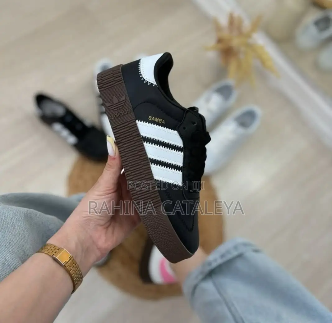 Sneakers Hub