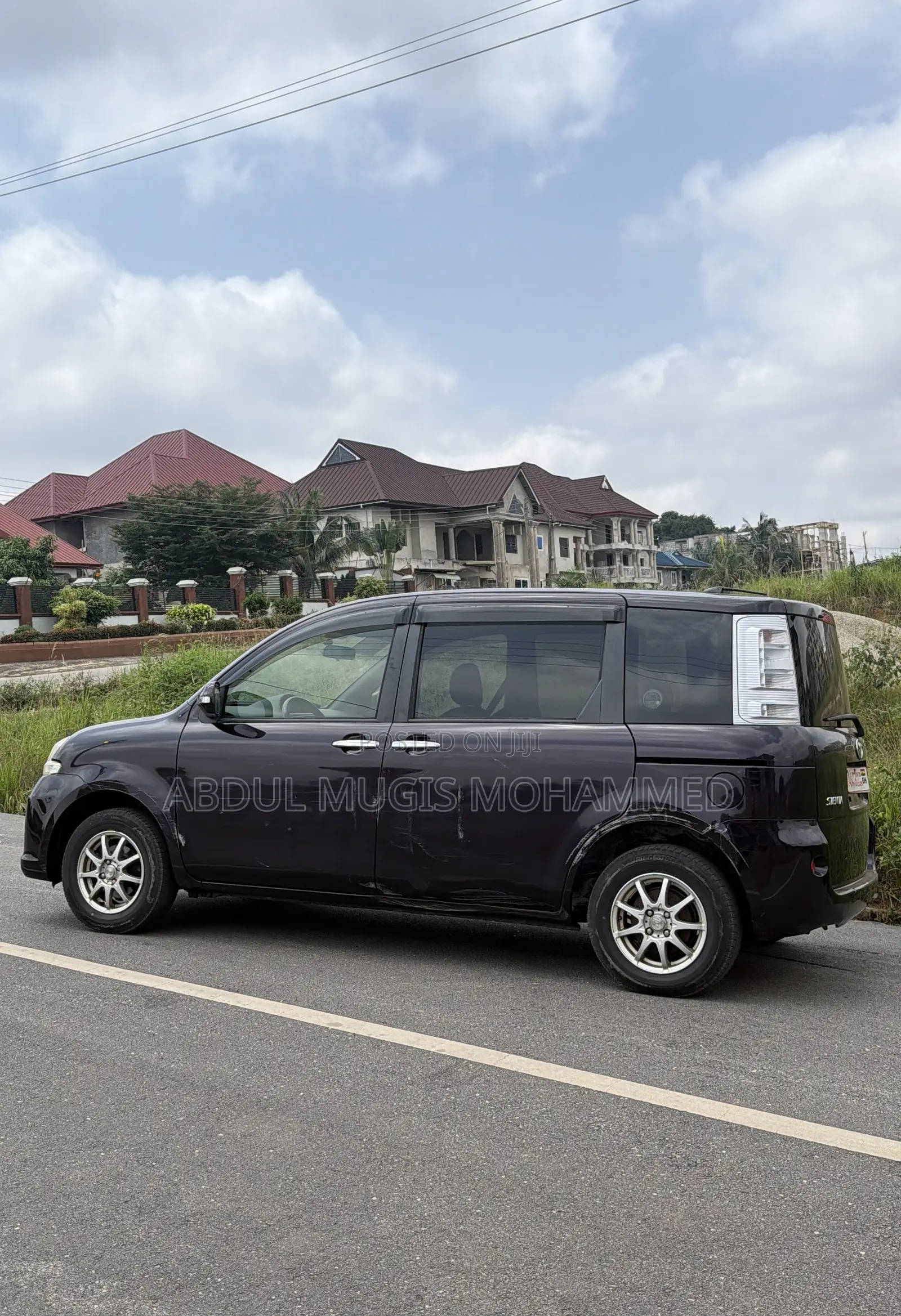 Toyota Sienta 1.5 AWD 2013 Burgundy