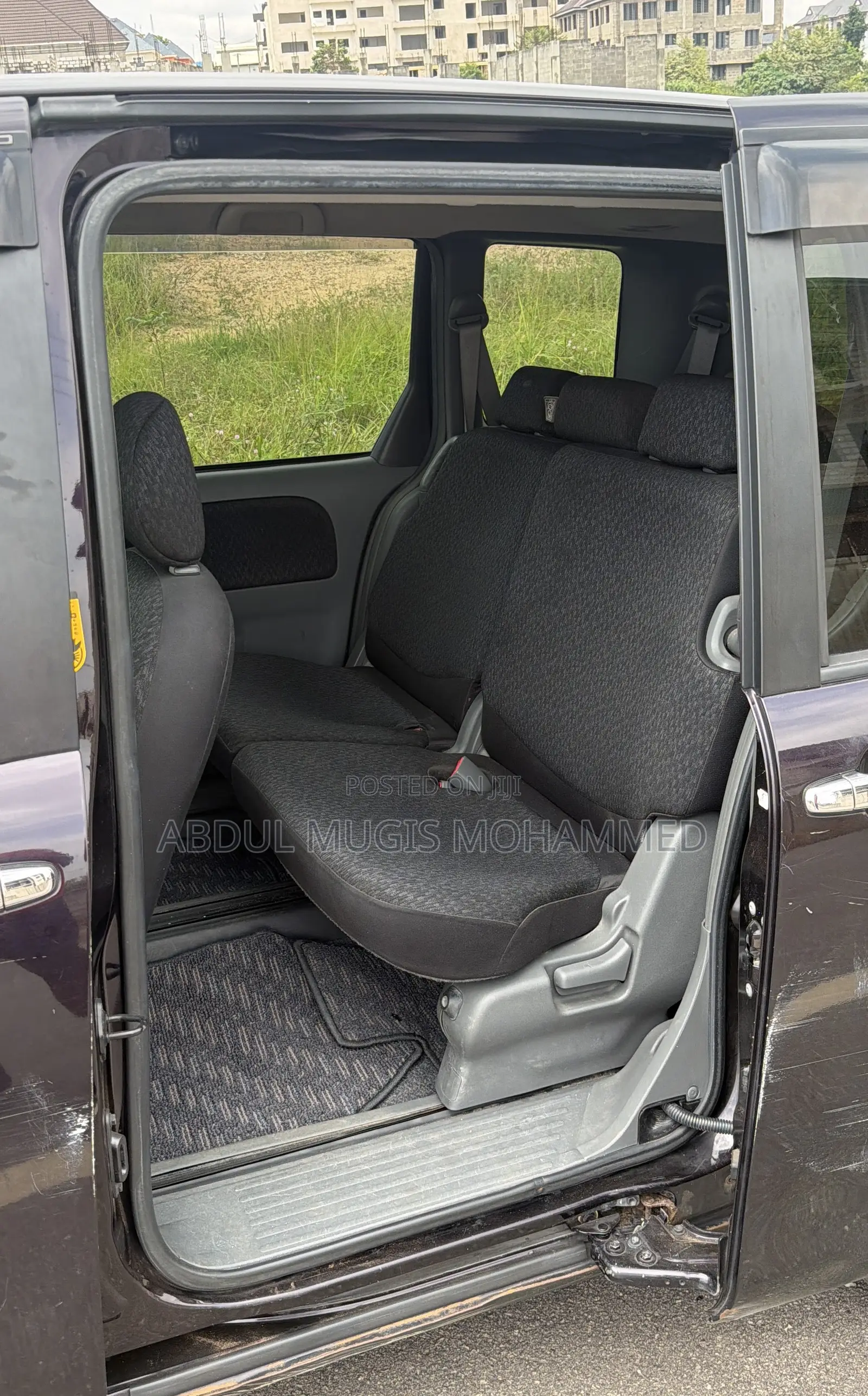 Toyota Sienta 1.5 AWD 2013 Burgundy