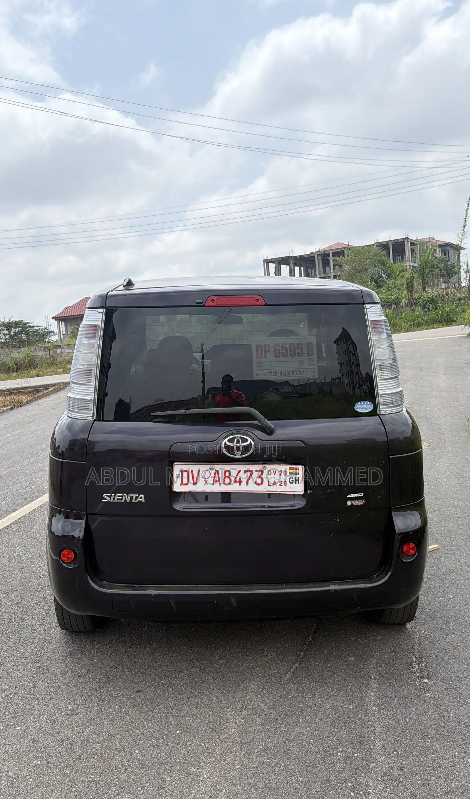 Toyota Sienta 1.5 AWD 2013 Burgundy
