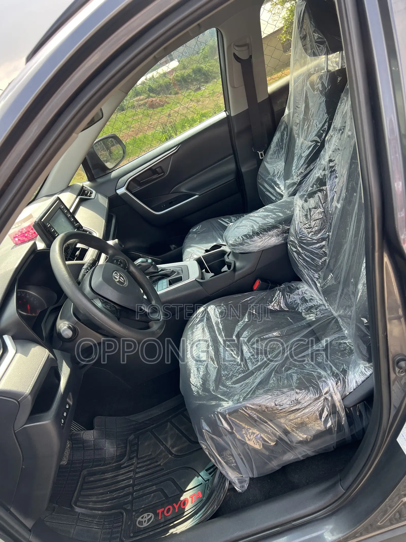 Toyota RAV4 2022 Gray