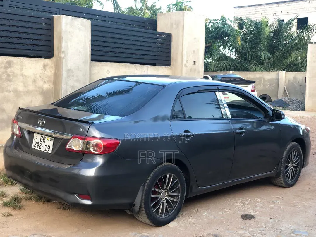Toyota Corolla 2013 Gray