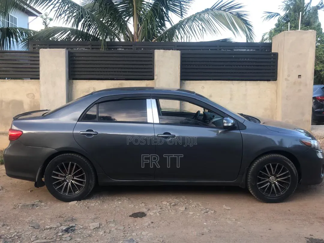 Toyota Corolla 2013 Gray