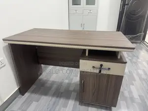 Steeze Portable Office Table