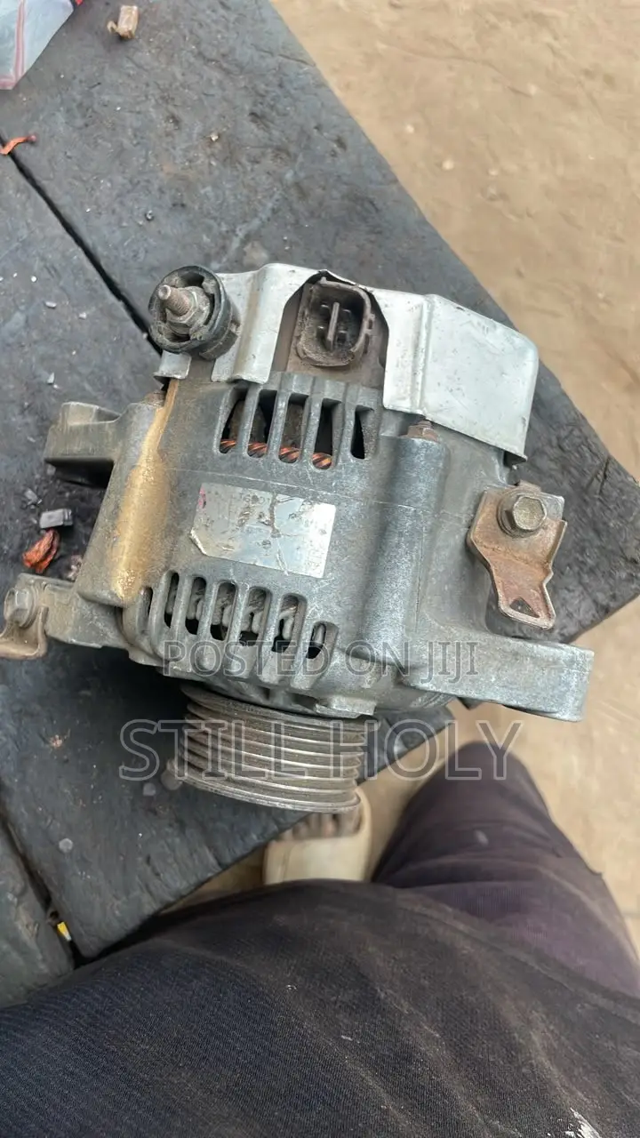Toyota Vitz Alternator