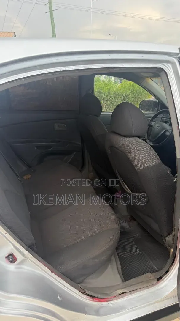 Chevrolet Spark LT 2012 Black