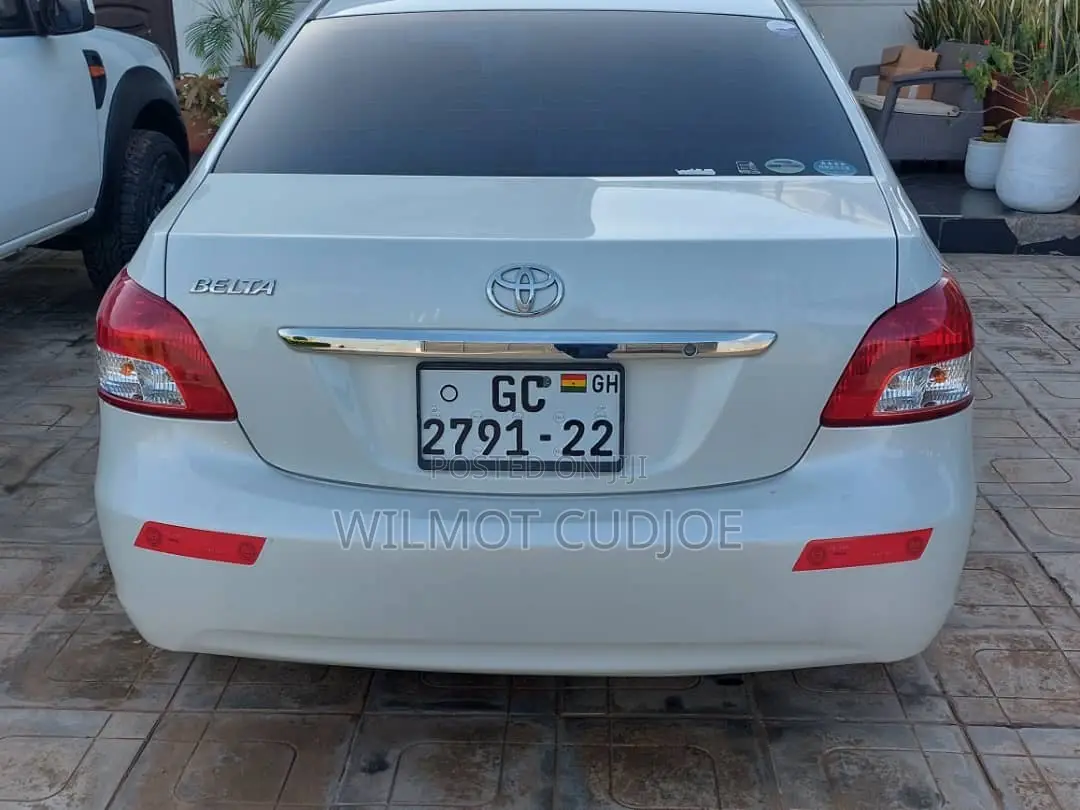 Toyota Belta 2010 White