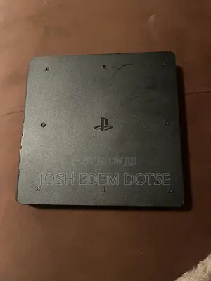 Sony PlayStation 4 Slim