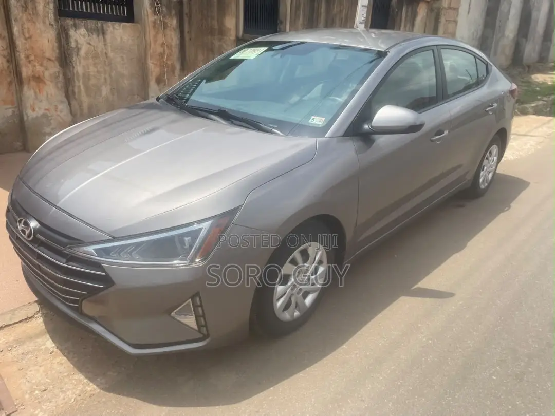 Hyundai Elantra 2020 Silver