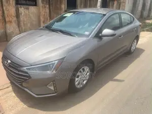 Hyundai Elantra 2020 Silver