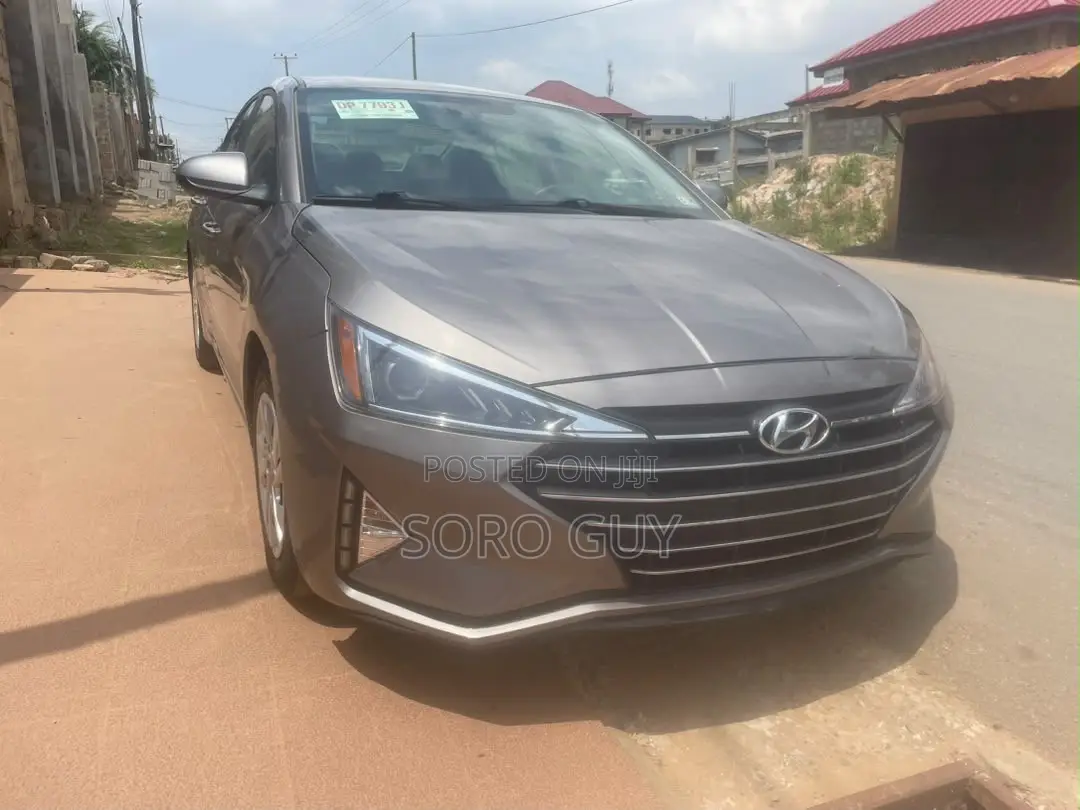 Hyundai Elantra 2020 Silver