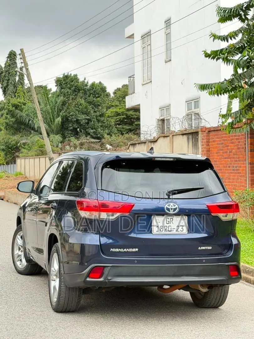 Toyota Highlander Limited 4x2 V6 (3.5L 6cyl 8A) 2018