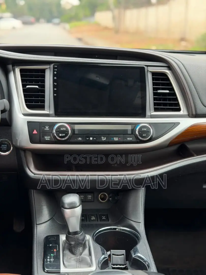 Toyota Highlander Limited 4x2 V6 (3.5L 6cyl 8A) 2018