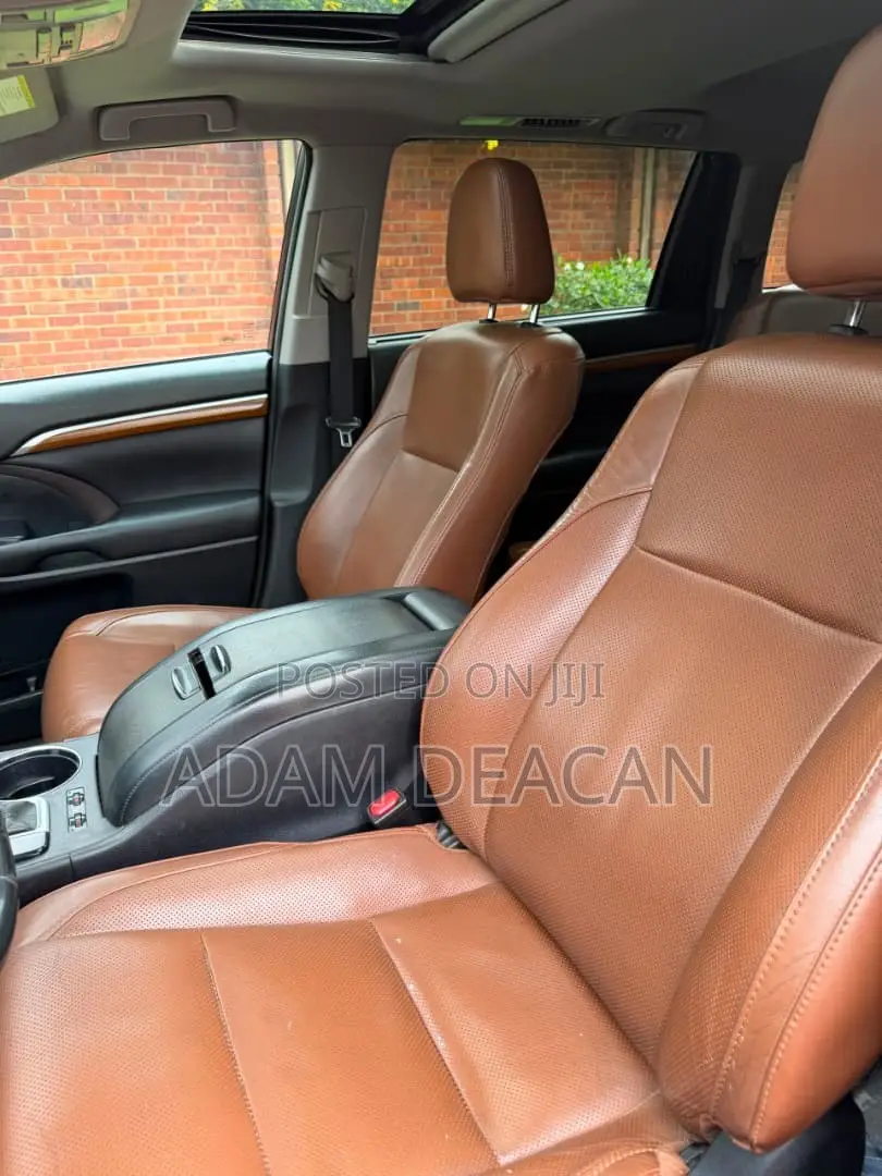 Toyota Highlander Limited 4x2 V6 (3.5L 6cyl 8A) 2018