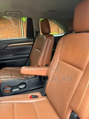 Toyota Highlander Limited 4x2 V6 (3.5L 6cyl 8A) 2018