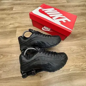 Nike Air Shox R4 Black