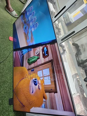 75inch Samsung Smart UHD TV With Small Line on the Screen