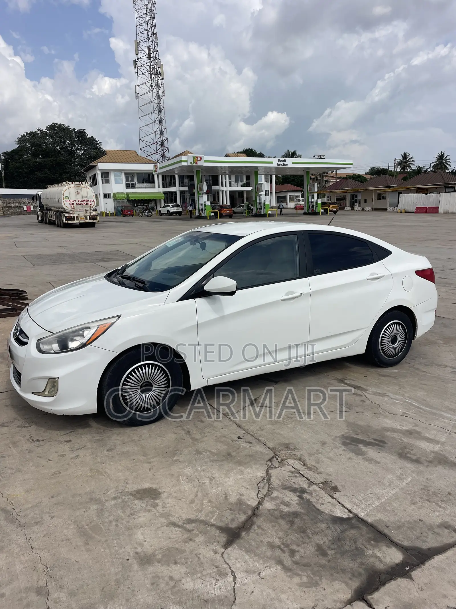 Hyundai Accent SE Sedan 2016 White
