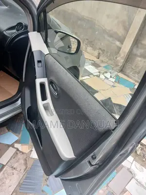 Toyota Vitz 2010 Gray