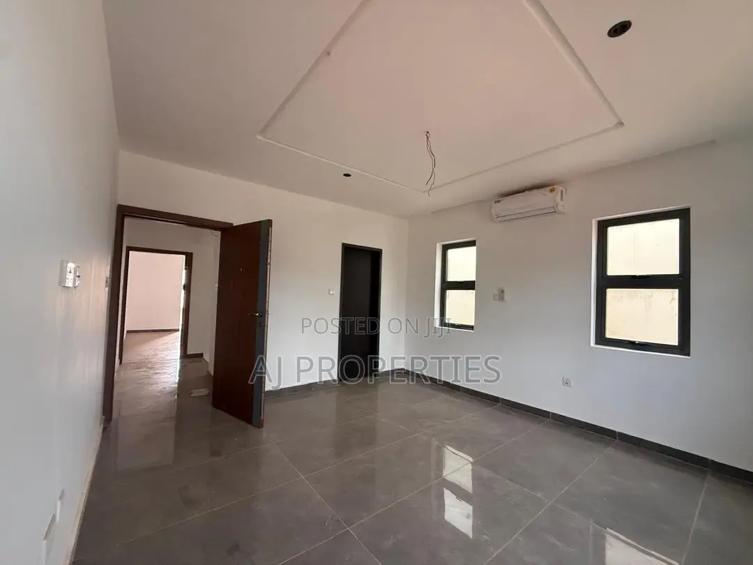 2bdrm House in Adenta for sale