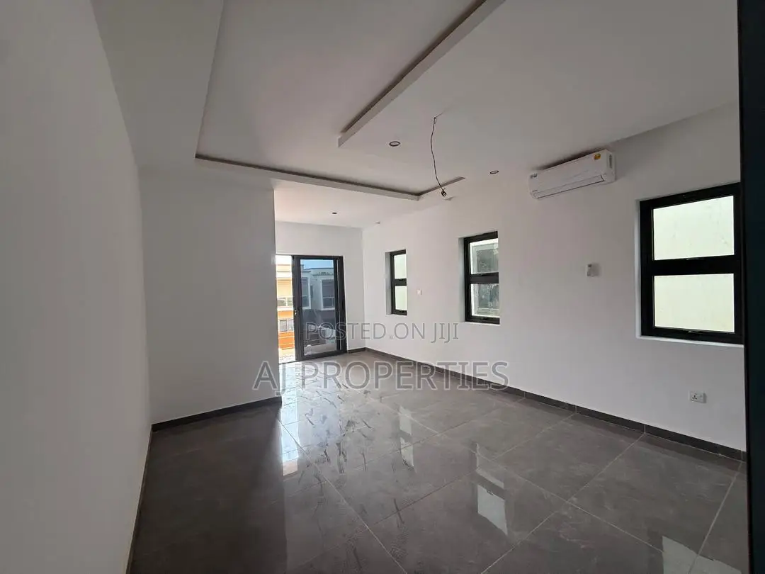 2bdrm House in Adenta for sale