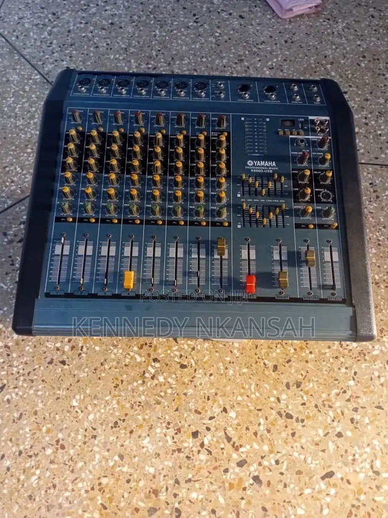 Yamaha Mixer