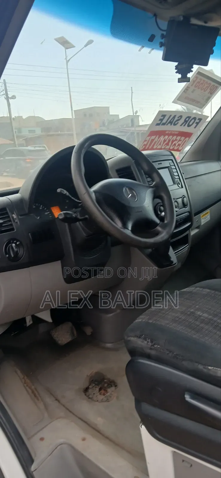 Mercedes-Benz 2524 2016 White