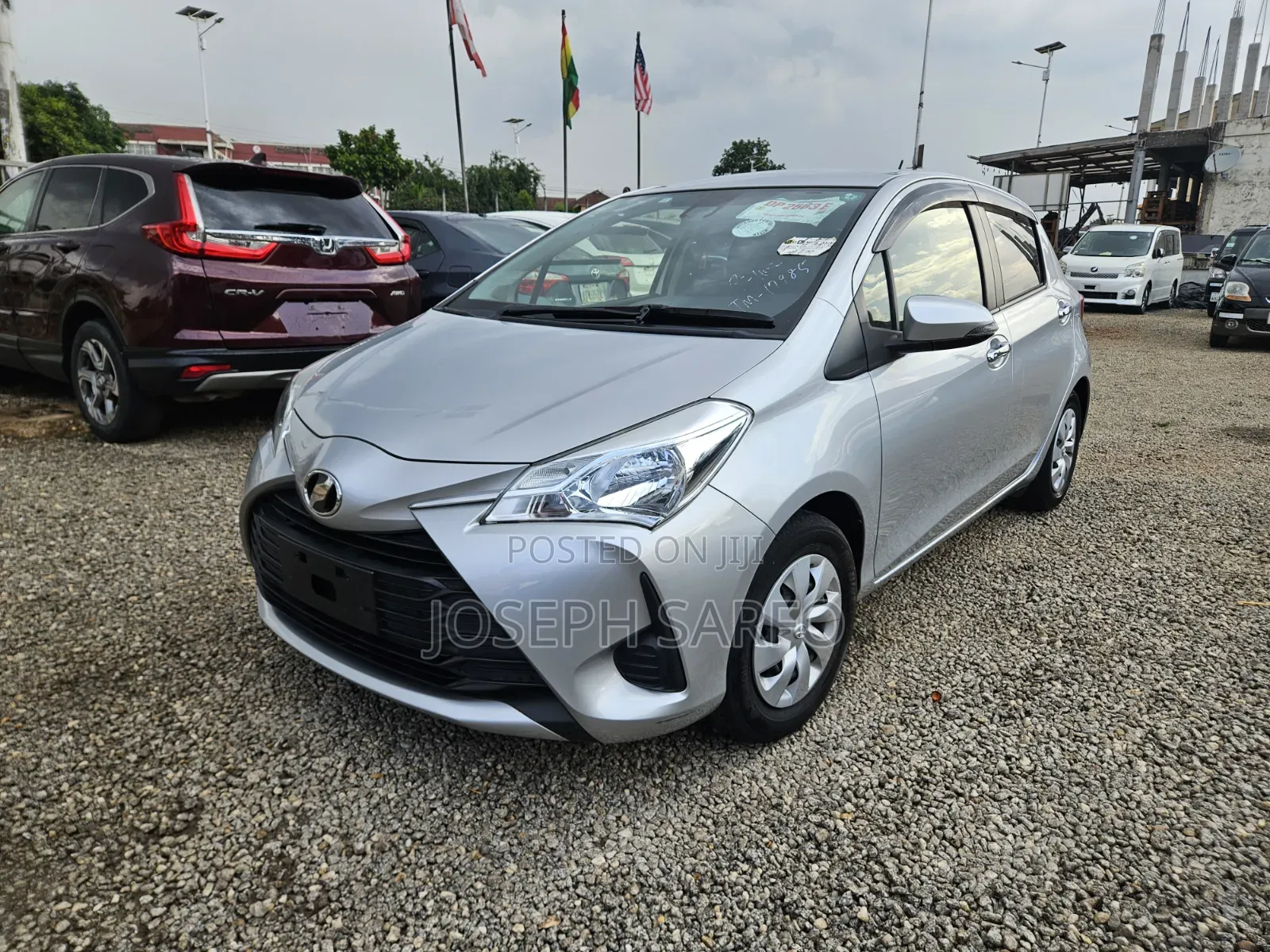 Toyota Vitz 1.3 FWD 5dr 2017 Silver