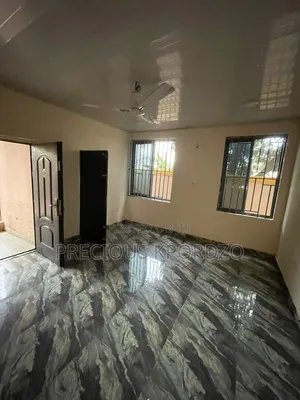 1bdrm Room & Parlour in Adenta Forster Home for rent