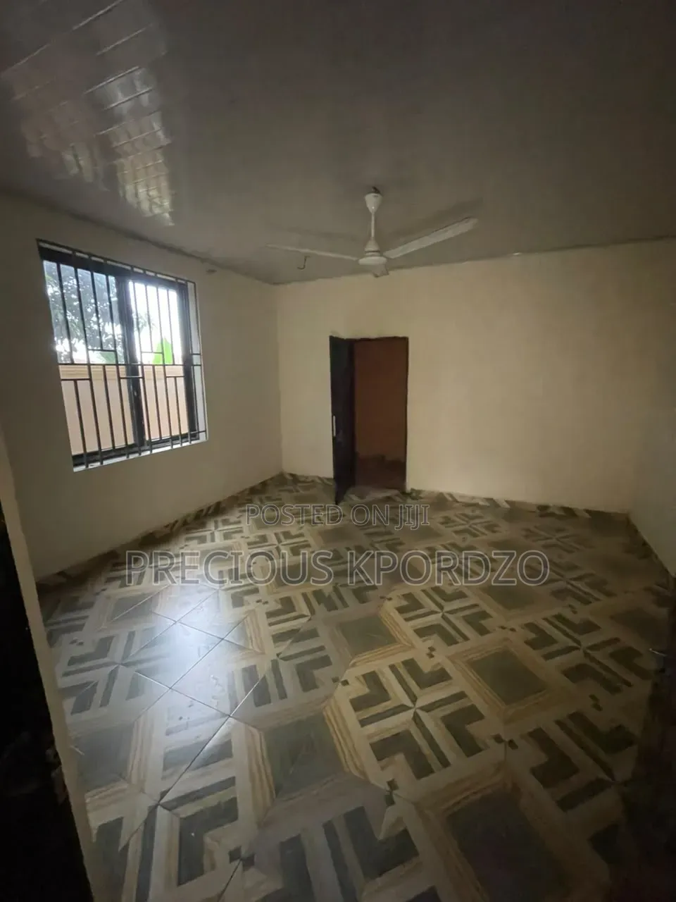 1bdrm Room & Parlour in Adenta Forster Home for rent