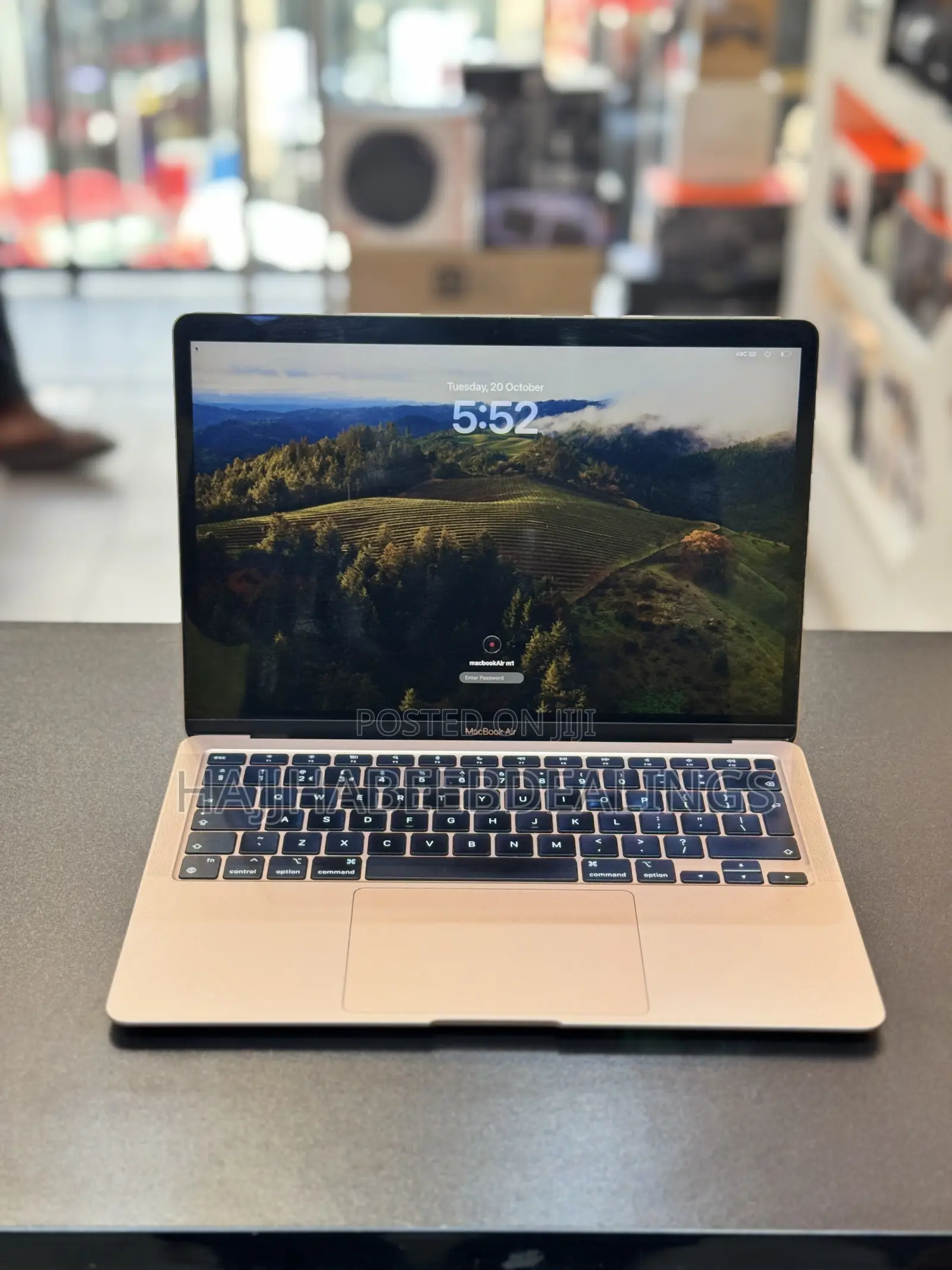 Laptop Apple MacBook Pro 2020 M1 8GB Apple M1 SSD 256GB