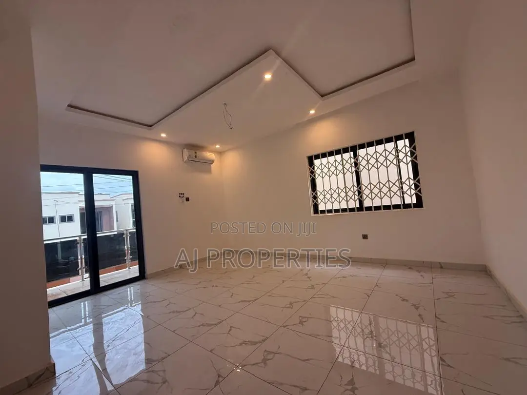 3bdrm House in Adenta for sale