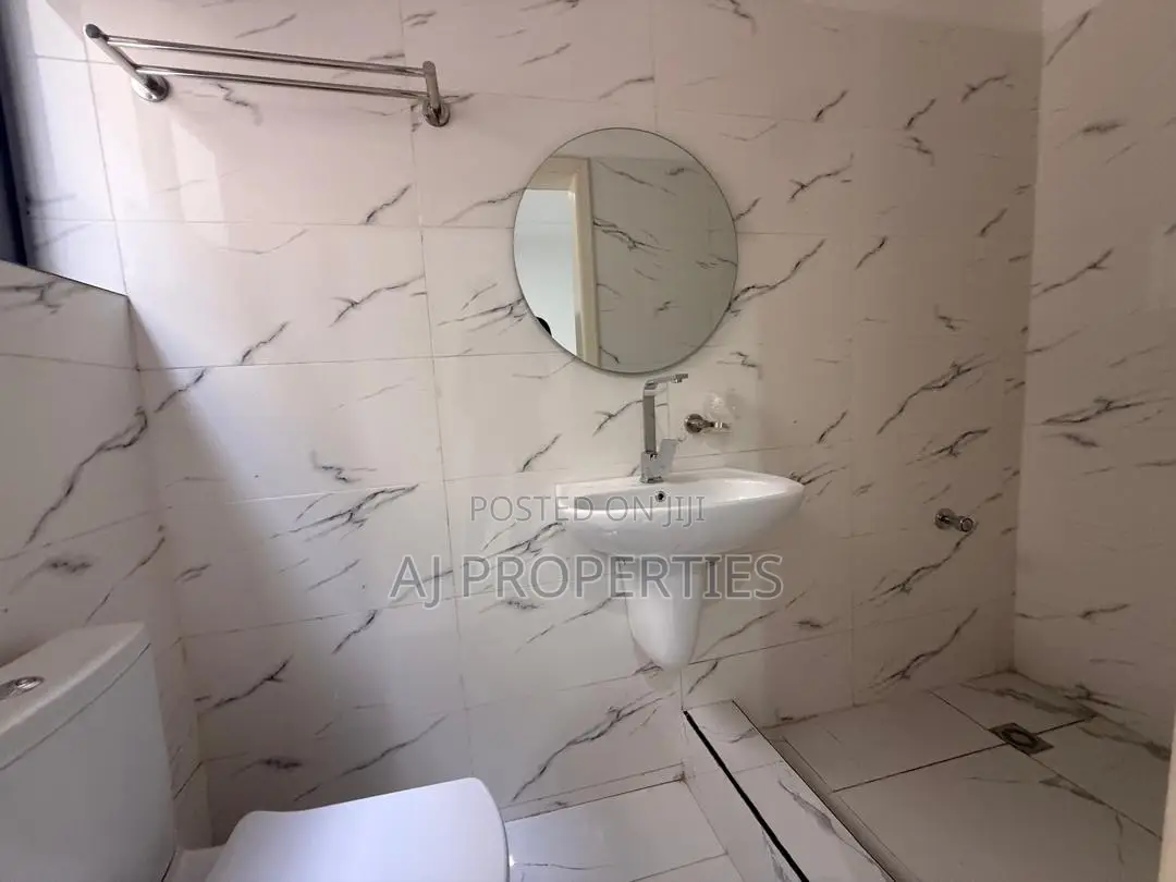 3bdrm House in Adenta for sale