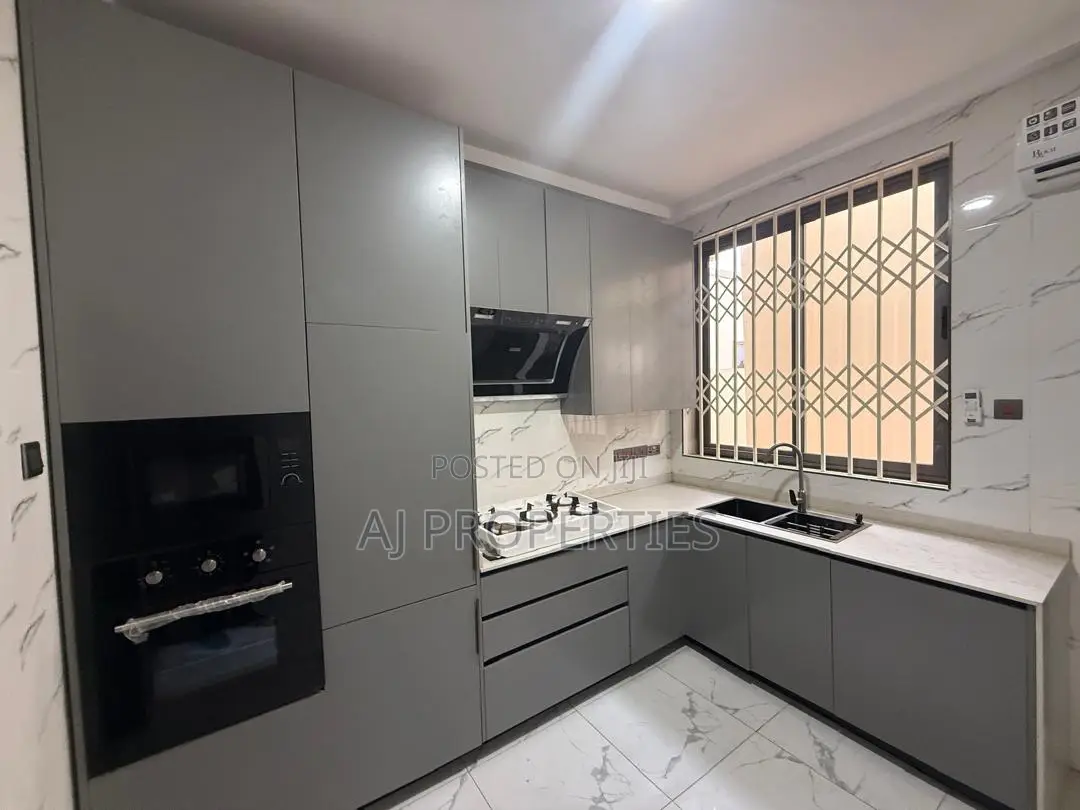 3bdrm House in Adenta for sale