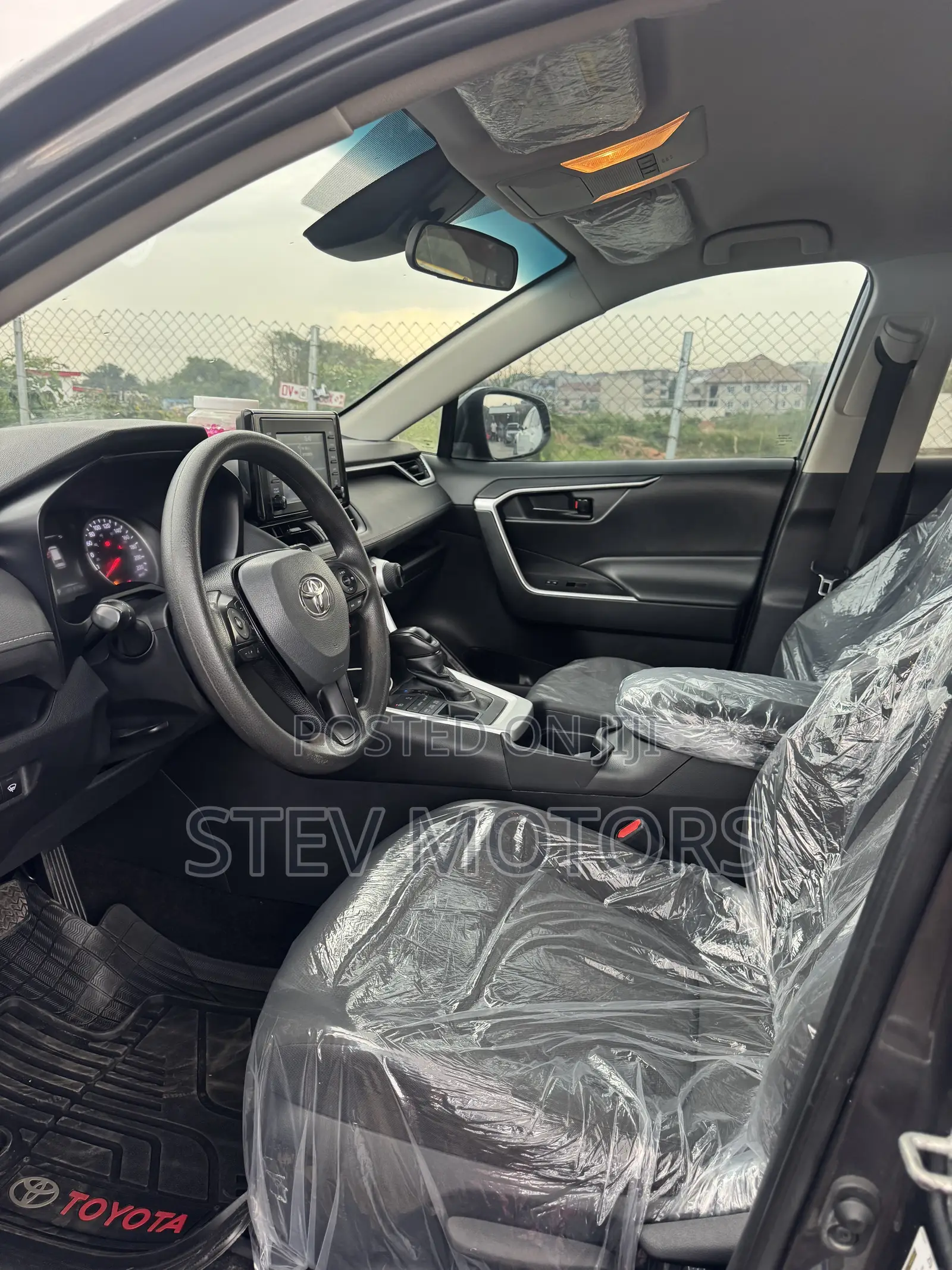 Toyota RAV4 LE 2022 Black
