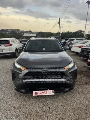 Toyota RAV4 LE 2022 Black