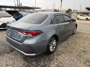 Toyota Corolla LE 2022 Blue