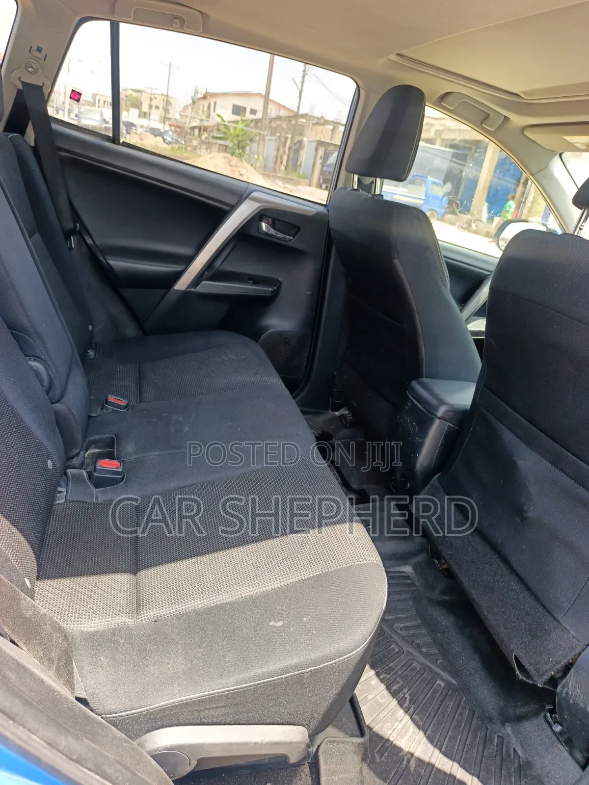 Toyota RAV4 SE AWD (2.5L 4cyl 6A) 2017 Blue