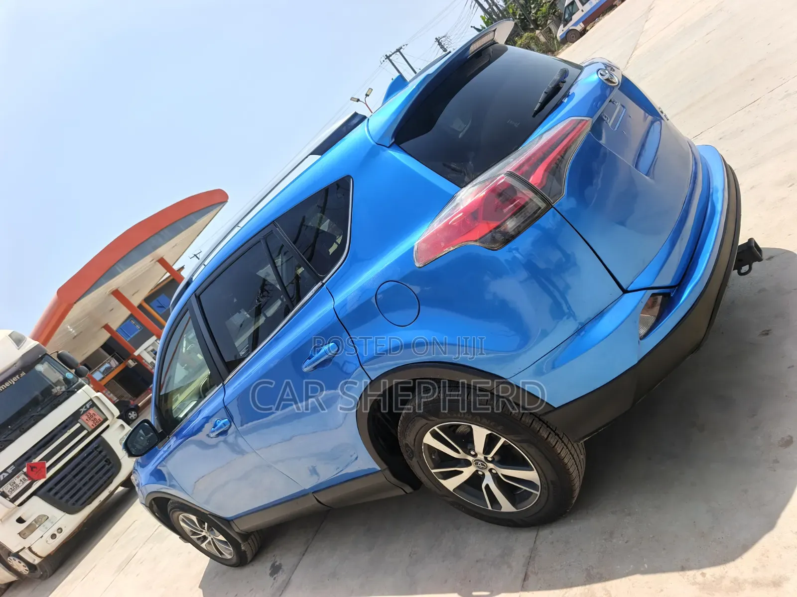 Toyota RAV4 SE AWD (2.5L 4cyl 6A) 2017 Blue