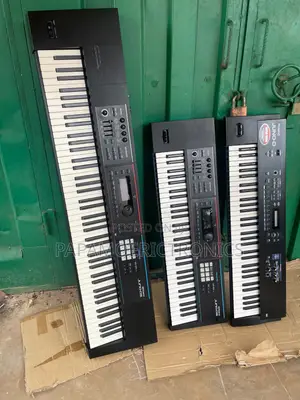 Roland Juno-Ds 61 Synthesizer Workstation 61-Key Keyboard Music Used