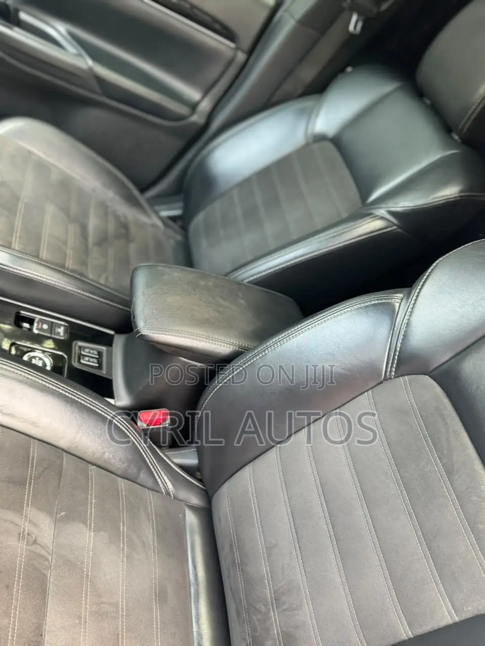 Mitsubishi Outlander 2019 Blue