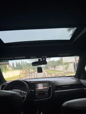 Mitsubishi Outlander 2019 Blue