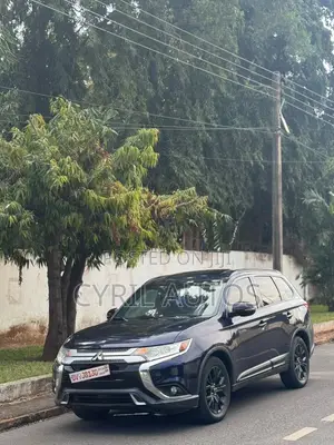 Mitsubishi Outlander 2019 Blue