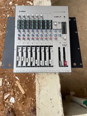 Yamaha Mixing Console