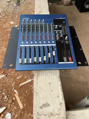 Yamaha Mixing Console