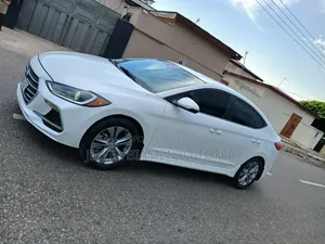 Hyundai Elantra Sport 2018 White
