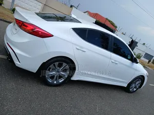 Hyundai Elantra Sport 2018 White
