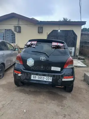 Toyota Vitz 1.0 FWD 3dr 2010 Black