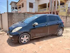 Toyota Vitz 1.0 FWD 3dr 2010 Black
