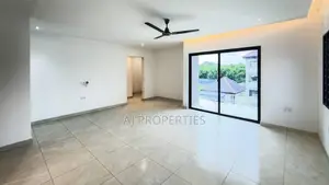 4bdrm House in Adenta for sale